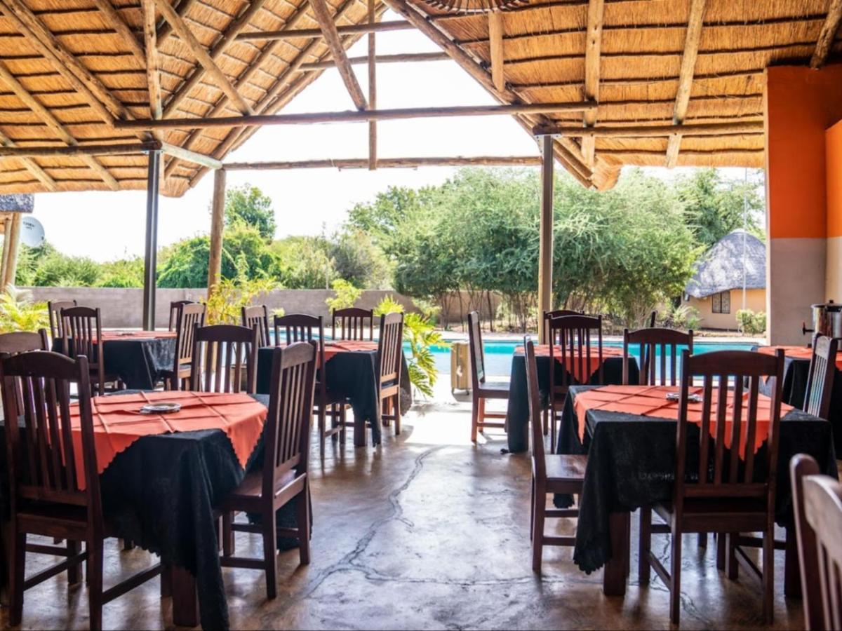 קסנה Nkanga Hotel מראה חיצוני תמונה