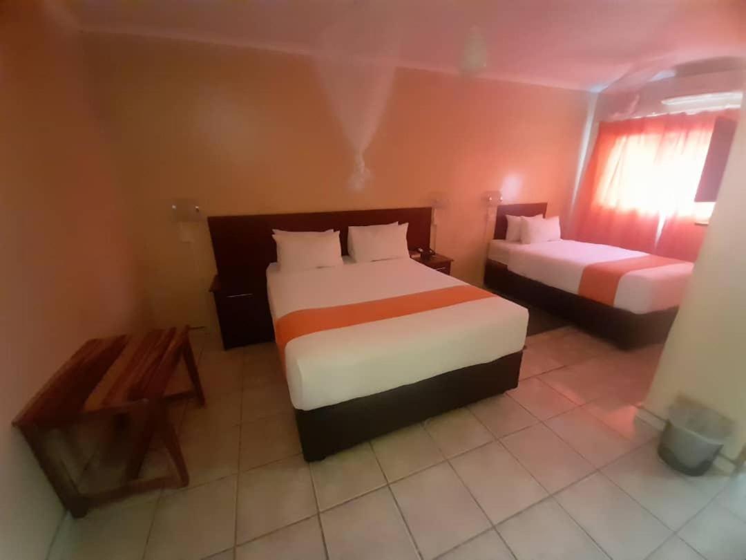 קסנה Nkanga Hotel מראה חיצוני תמונה