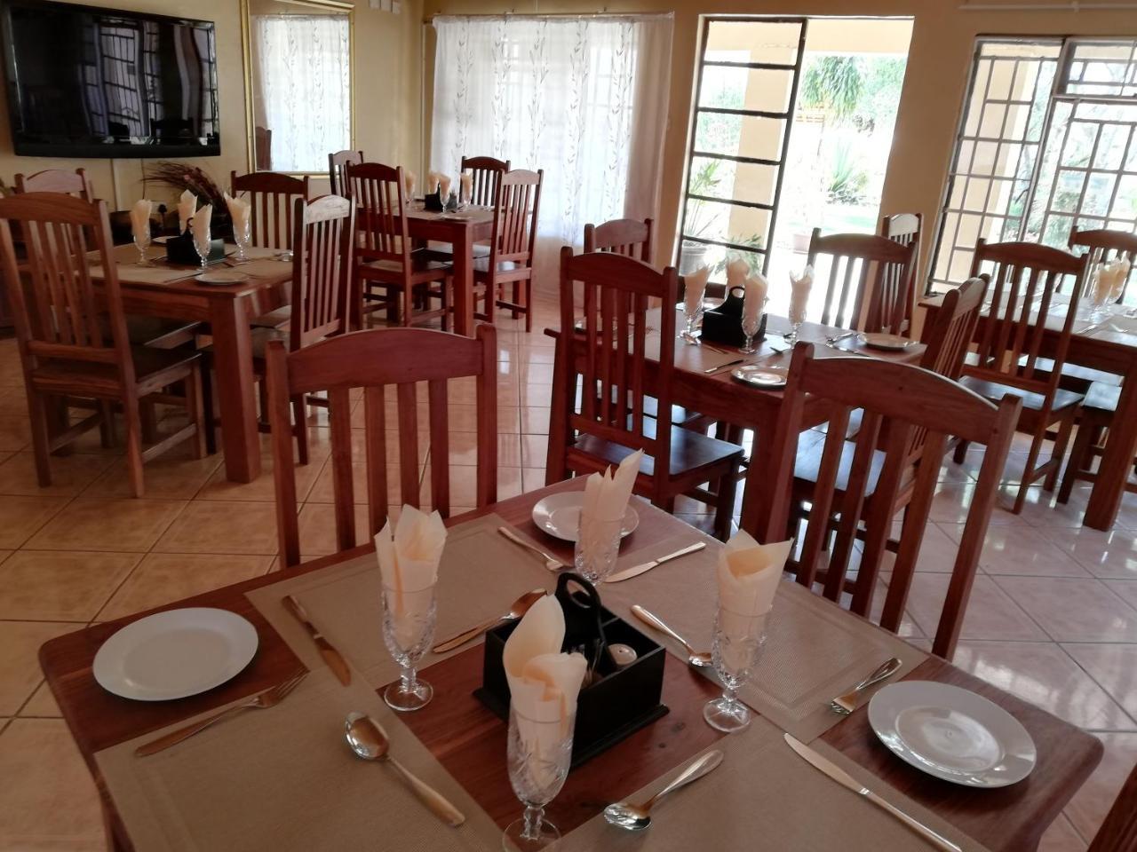 קסנה Nkanga Hotel מראה חיצוני תמונה