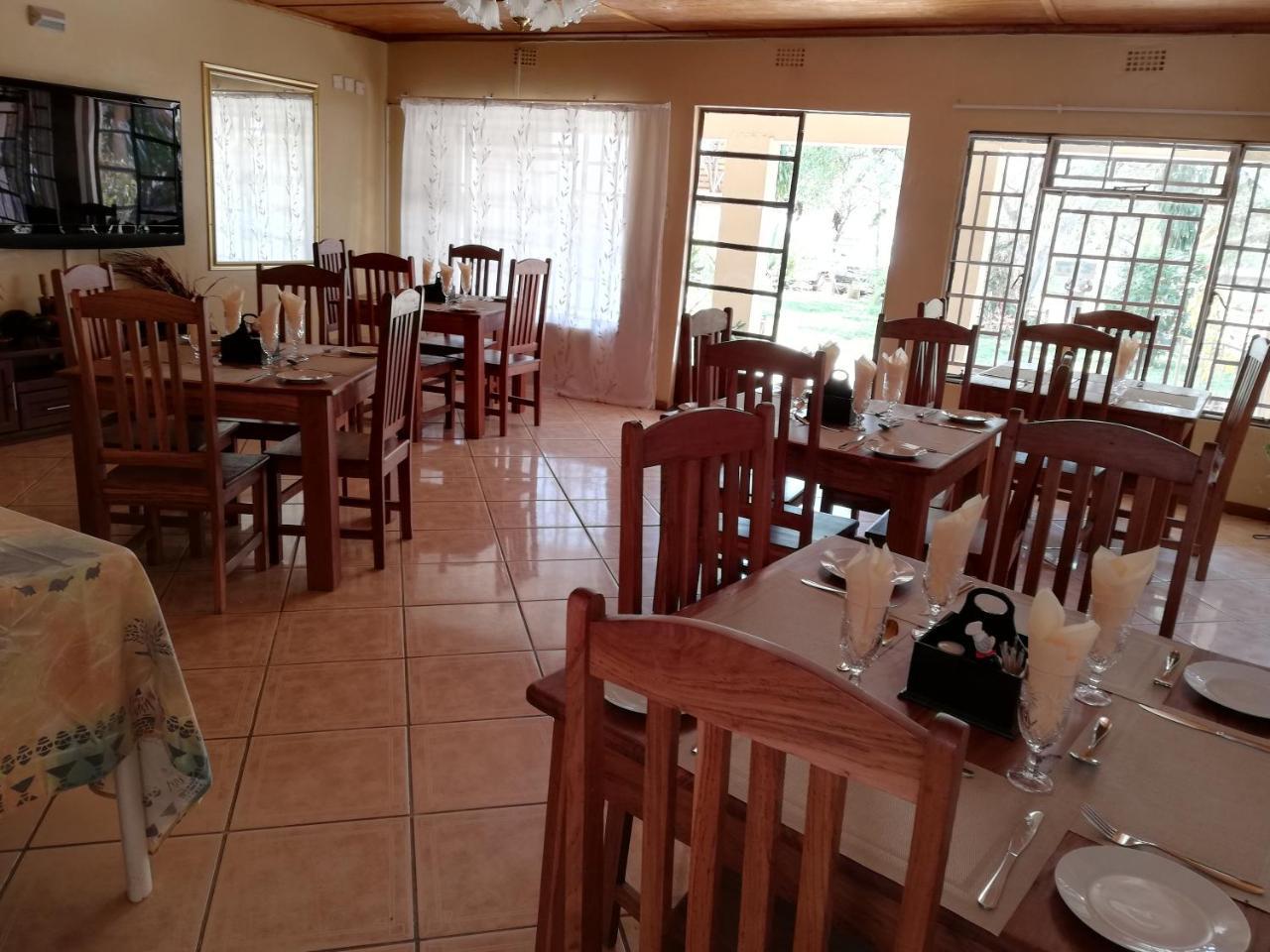 קסנה Nkanga Hotel מראה חיצוני תמונה