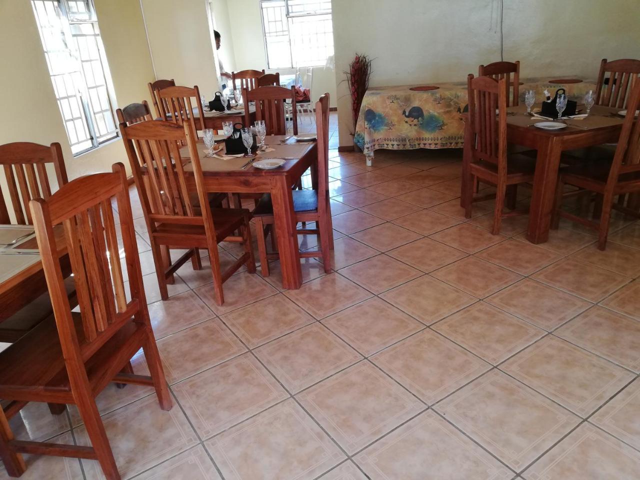 קסנה Nkanga Hotel מראה חיצוני תמונה